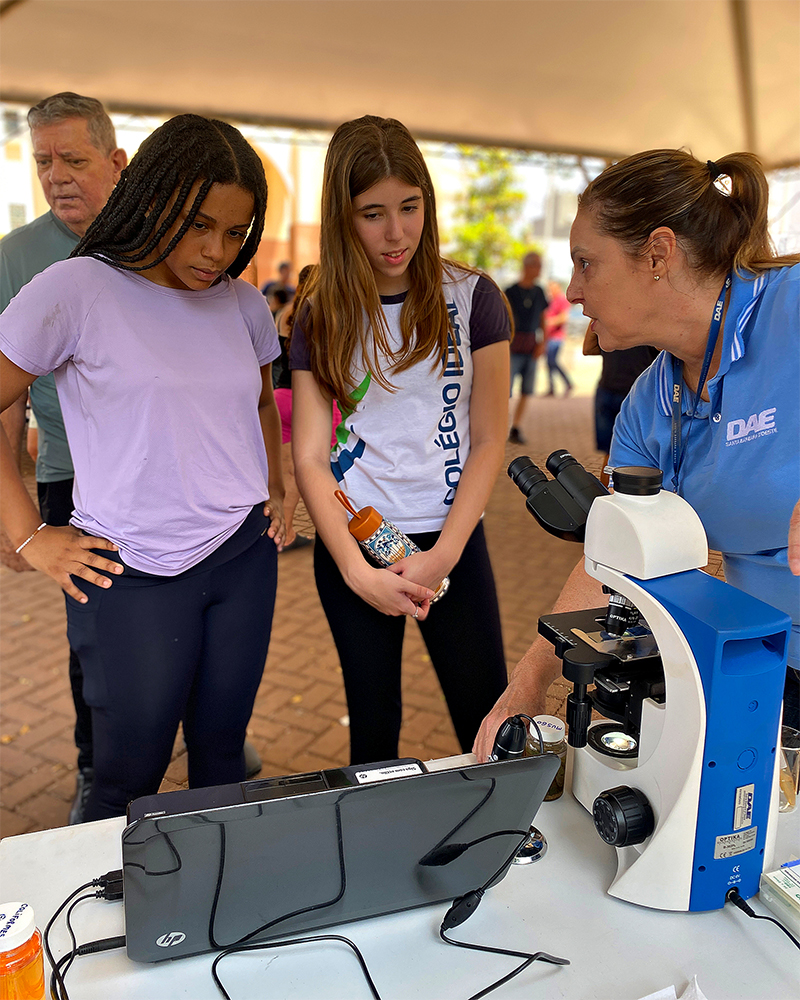 Ação do DAE na Praça Central celebra 40 anos da Autarquia e aproxima comunidade