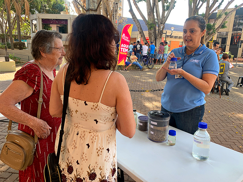 Ação do DAE na Praça Central celebra 40 anos da Autarquia e aproxima comunidade