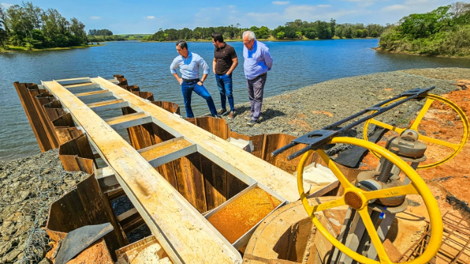 Foto: Prefeito Rafael Piovezan visita obras da nova represa de Santa Bárbara d’Oeste